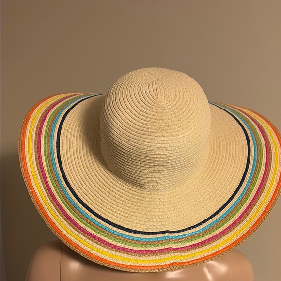 Adrienne Vittadini Cream and Red Wide-Brimmed Hat - Picture 5 of 5